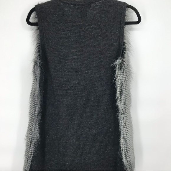 NWT Authentic Looking Long Hair Faux Fur Vest - Picture 2 of 11